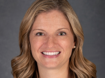 Leslie Pendleton Headshot